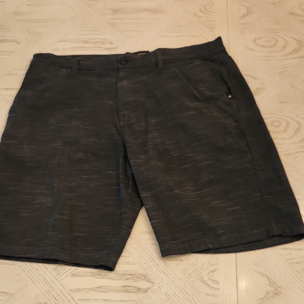 Quiksilver Charcoal Flat Front Shorts Men's Size 34